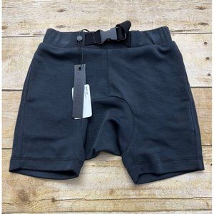 NWT Ustabelle Soft black shorts 2-3 with clip belt